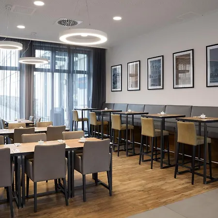 Отель Four Points Flex By Sheraton Бохум